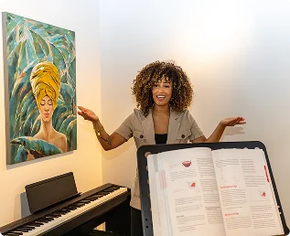 Sharon in de studio
